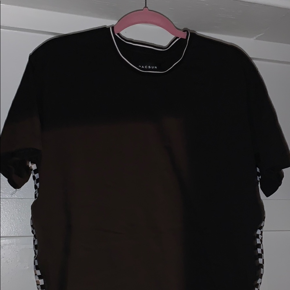 Black tee shirt